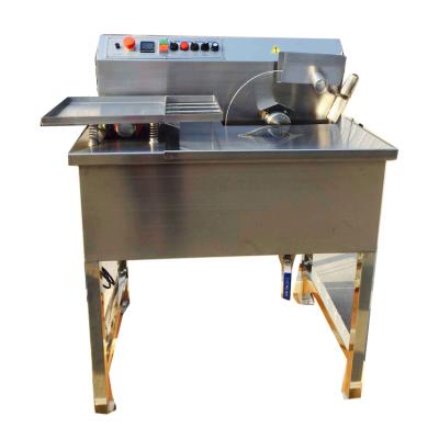 China Factory direct sale 8kg 15kg 30kg 60kg commercial sourcing chocolate fondant tempering machine chocolate melting machine for sale