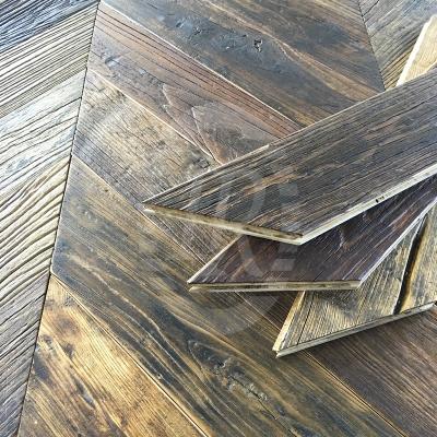 China Rustic Reclaimed Natural Oiled Engineered Elm Chevron Flooring for sale