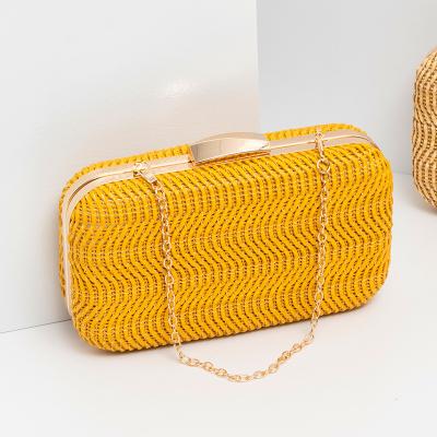 China Factory direct high quality 2022 summer new design shoulder bag fashionable chain weave young girl handbag daily clutch for sale