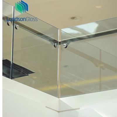 China Glass Fence Barrier Traditional Glass Balcony Railing Balusters Made By Clear Toughened Tempered Glass for sale