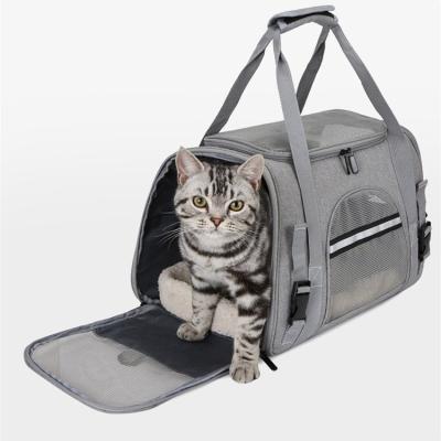 China Breathable Portable Pet Carrier Travel Backpack Carrier Stored Windproof Carrier Bag for sale