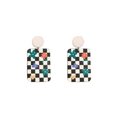 China TRENDY Geometric Square Chessboard Black And White Color Contrast Chessboard Acrylic Flower Earrings for sale