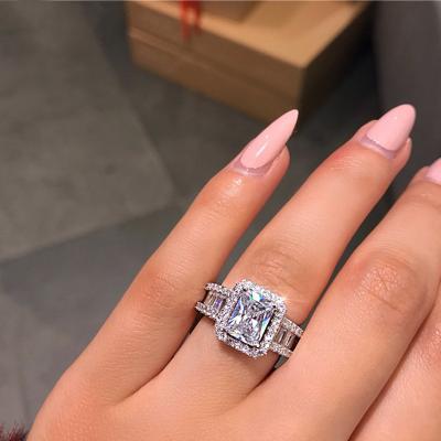 China FASHIONABLE Hot Selling Luxury Inlaid Zircon Ring For Women Fashion New Design Bridal Wedding Ring for sale