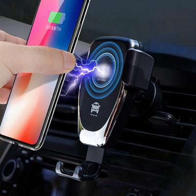 China 2020 newest products mobile phone headset sucker wireless charging electric car fast universal power bank for sale