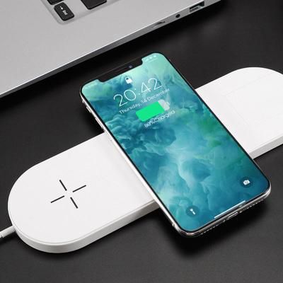 China 10W QI Radio Charging Latest 3 in 1 Fast Wireless Charger 15W Wireless Charging Station for Cell Phone/Watch/Headphone Mobile Phone Charging Station for sale