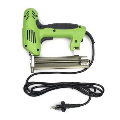 Chine 2000W Outils électriques d'alimentation électrique Stapler pistolet électrique Staple 10-30mm 1,6kg 2 en 1 cadre Tacker à vendre