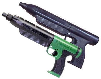 Chine Pistolet de tir à éjection automatique en métal Pistolet de fixation de clous en vert et noir à vendre