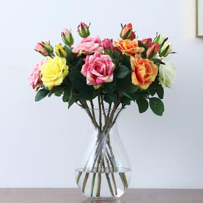 China Silk Fabric Flower 2 Roses Hotel Home Wedding Photography Bouquet for sale