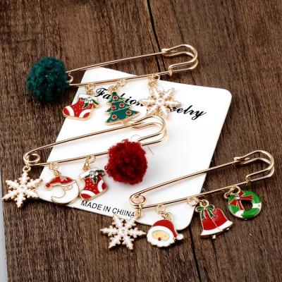 China New Christmas Series Alloy Brooches Fashion Pin Brooch Environmental Friendly Clothing Accessories Wholesale for sale