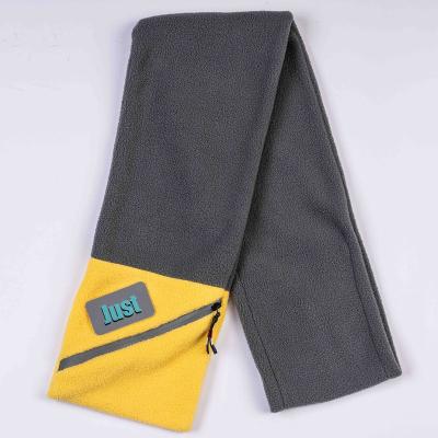 China Reflective OEM Design Fleece Scarf in 2-Tune Color with Custom Reflective Label for sale