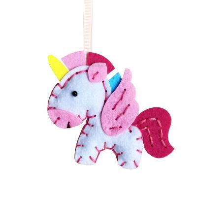 China Educational DIY NONE-TOXIC KIT ECO-FRIENDLY FELT ANIMAL UNICORN READY FOR STITCH LEARN TO SEW ART AND CRAFTING FOR KIDS for sale