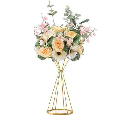 China Environmental Friendly Gold Wedding Flower Stand Vase Wedding Party Dinner Centerpiece for sale