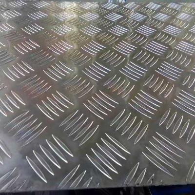 China 3003 Decorations Hot Sale 0.21-0.5mm Non-slip Floor Construction Decoration Covering Aluminum Sheet Diamond Plate for sale