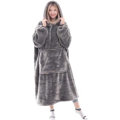 China Anti-Wrinkle Super Large Blanket Hoodie, Thick Flannel Blanket With Sleeves And Giant Pocket for sale