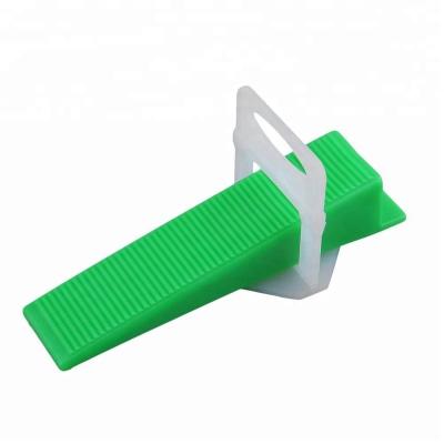 China Clamp tile in same level PE material tile leveling systems clips and green wedges for sale