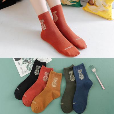 China QUICK DRY Stockings ladies cotton autumn and winter thick medium tube four seasons fashion pattern women socks for sale