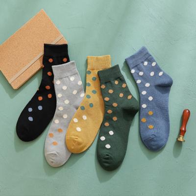 China QUICK DRY Men's Cotton Socks Autumn And Winter Thick Fashion In Black Personality Midi Polka Dot Tube Men's Socks for sale