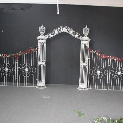 China 2019 New Metal Iron Design 5.4M Romantic Large Outdoor Weddings Decoration White Metal Wedding Arch Stand for sale