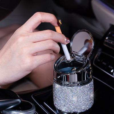 China Stainless Steel Diamond Car Ashtray Portable Smokeless Handmade Can Universal Vehicle Cigarette Holder Smoke Cylinder Holder with Rhinestone for sale