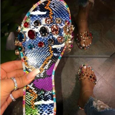 China New Vegan Faux Fur Slip Resistant Slides Open Toe Fluffy Flat Bottom Rhinestones Women Bedroom Open Slippers Fashion Slippers for sale