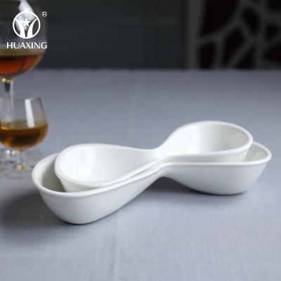 China Factory Direct Sale Appetizer Serving Store 2 Compartment Snack Bowl Viable Porcelain Serving Bowl For Parties for sale