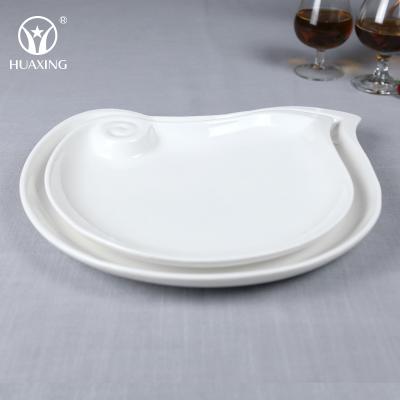 China Viable High Quality Custom Logo Dinnerware Hotel Restaurant Dinner Serving White Irregular Tableware Sets for sale