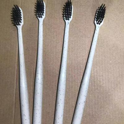 China Disposable toothbrush and plastic hotel toothpaste for sale