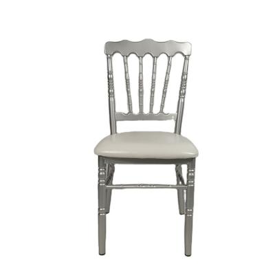 中国 Modern Used Napoleon Royal Dining Chair In Pink Black Metal 販売のため