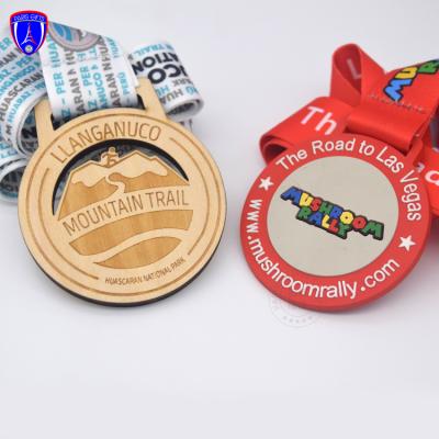 China Europe 2019 Latest Design Medallion Gift Box Mountain Trail Commemorative Wood Vinyl PVC Dome Sticker Plastic Epoxy Trofeus for sale