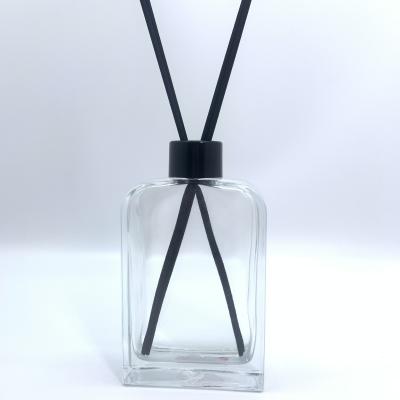 China Gift & YZ-8235# Craft Hot Sale 180ml Reed Fiber Stick Glass Diffuser Bottle With Lid For Indoor Uses for sale