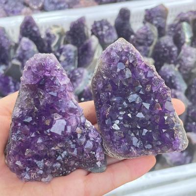 China Wholesale Natural Group Healing China Amethyst Stone Home Decoration Uruguay for sale