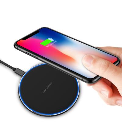 China Phone Over-discharged Pad 25w Mini Portable Wireless Charger for sale