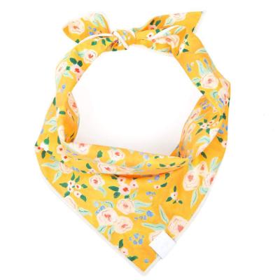 China Viable Luxury Custom Floral Wholesale Custom Triangle Scarf Colorful Logo Bandana Collar Dog Dog Bandanas Summer Bandanas for sale