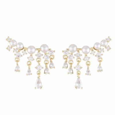 China FASHIONABLE Korean Design Style Sense Pearl Temperament Earrings Zircon Tassel Ear Stud Personalized Earrings Water Drop Earrings for sale