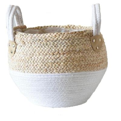 China Minimalist Space Saving Customized Colorful Straw Storage Basket With Handle For Room for sale