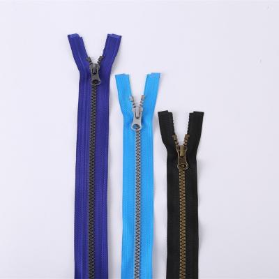 China Other Time Limited Goods 5# Resin Opening Zipper With Color Imitation Metallic Teeth For Bag for sale