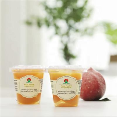 China Factory Wholesale Canned Price 7oz Canned Fruit Yellow Peaches In Plastic Cup for sale