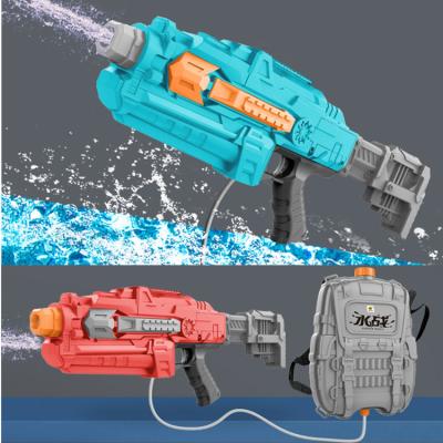 China Shooting Playing Games Automatic Electric Water Gun Toy With Backpack Big Capacity 4L Pool Toys Water Soaker Spray Gun For Kids Adults Long Range 28ft for sale