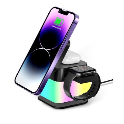 Cina 4-in-1 Rotational Wireless Charging Station with RGB Light in vendita