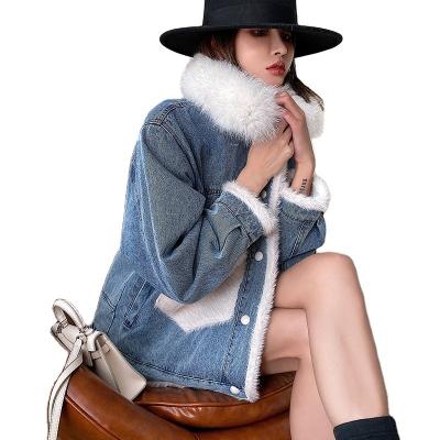 China Fashion wholesale ladies real fur collar washed women winter coat jeans jackets for ladies for sale