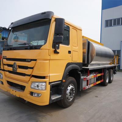 China Carbon Steel. Stainless Steel HOWO 6x4 6x6 Bitumen Sprayer Asphalt Distribution Truck for sale