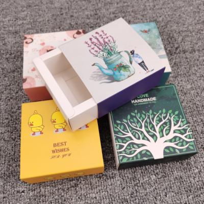 China Recycled Materials Wholesale Small White Corrugated Colored Paper Gift Drawer Paper Packaging Box Shipping Cardboard Box for sale