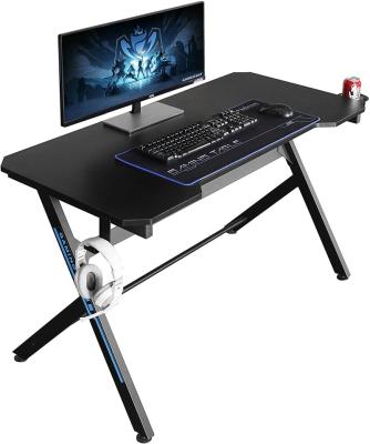 China Other Factory New Wholesale PC Black Computer Desks Gaming Tables (with cup holder and headphone hook for home supply for sale