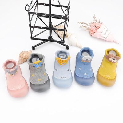 China Factory Price QUICK DRY Non Slip Baby Rubber Sole Shoe Knocks Out Baby Socks Like Shoes for sale