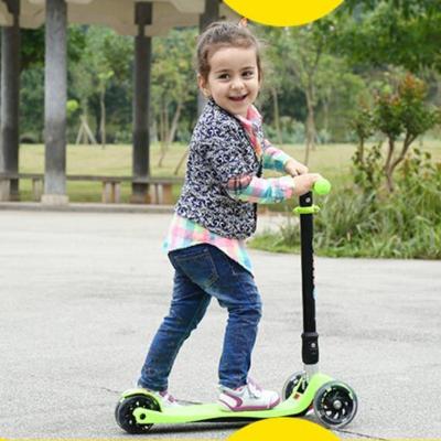 China Wholesale New Maxi PU 3 Wheel Kick Folding Scooter For Kids With PU Extra Size Flashing Wheel for sale