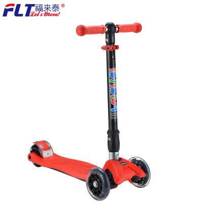 China Good Quality PU Manufacturer Supply 3 Wheels Kids Maxi Foldable Scooter For Kicking Fun for sale