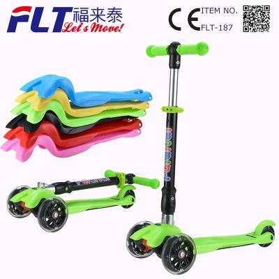 China PU Kids 3 Wheel Mini Kick Scooter With Ignition Wheels And Foldable Handlebar for sale