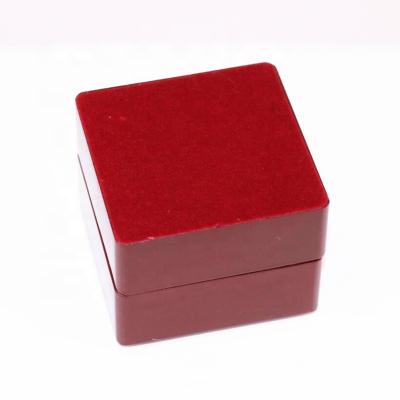 China Factory Direct Popular Easy To Store Display Rings Antioxidation Dustproof Ring Jewelry Boxes Wood Luxury for sale