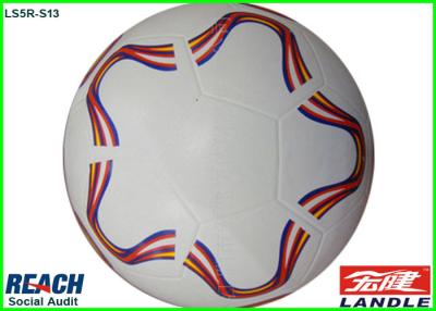 China Super Smooth Traditional 32 Panel Soccer Ball Size 5 For Stores / Supermarket for sale