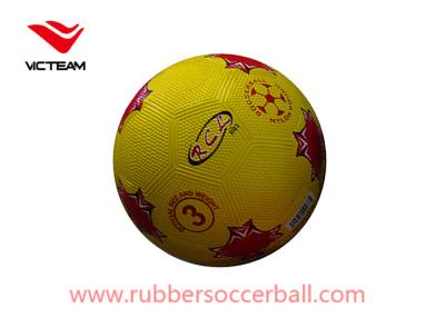 Chine Ballon de football en caoutchouc de la jeunesse de formation de couleur multi faite sur commande de la taille 3/boule extérieure de pied à vendre